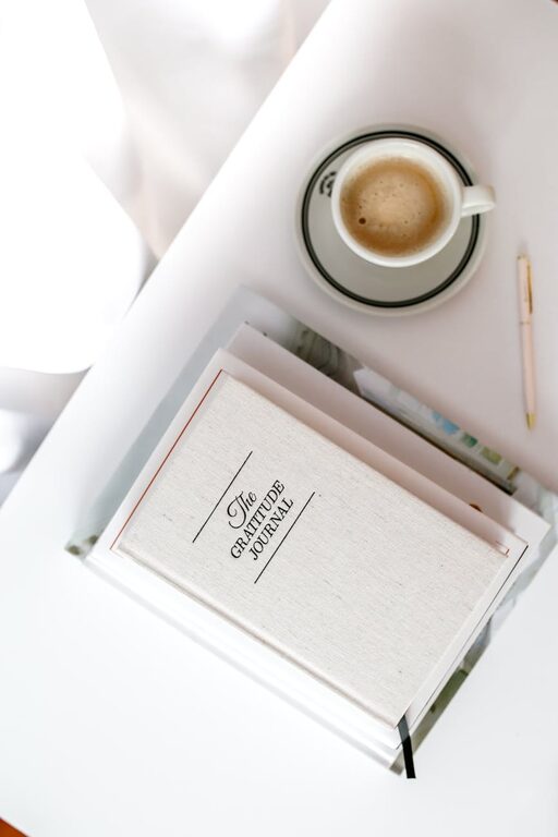 How to Start a Gratitude Journal for a Happier Life